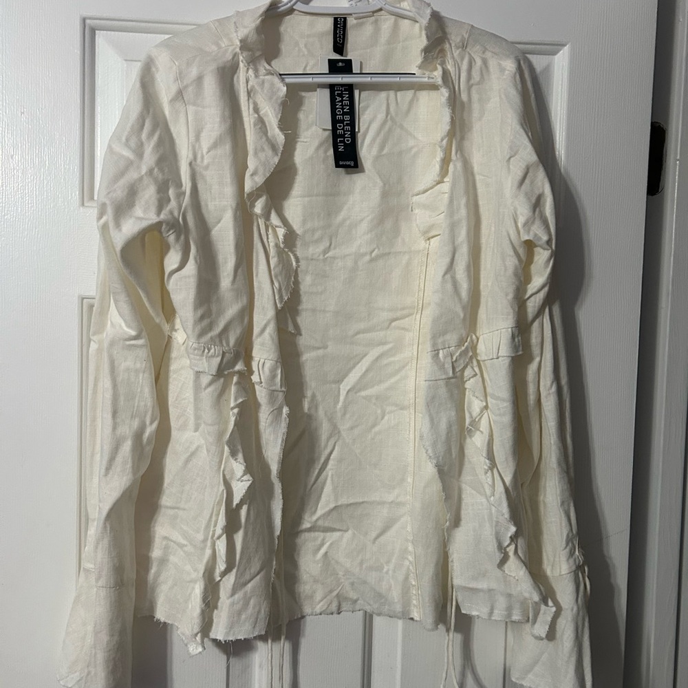 Divided Cream Textured Top